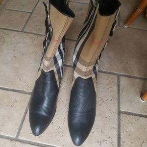 Burberry Boots Size 8.5